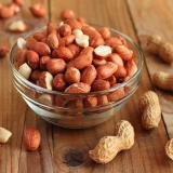 Sirovi kikiriki: koristi i štete